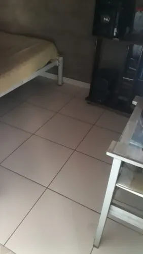 Terreno com casa 6 cômondos, não é beco no preço abaixo do mercado