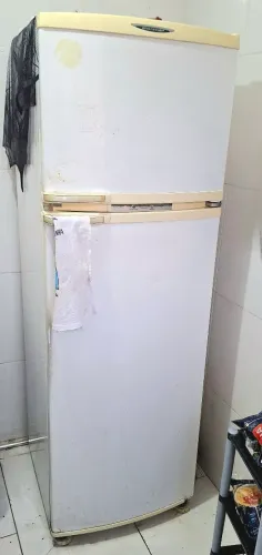 Geladeira Brastemp - Frost Free - 370 litros (Funcionando normalmente)