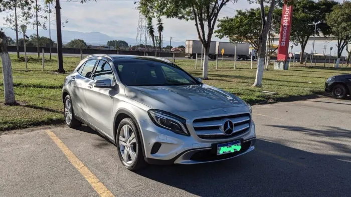Mercedes-Benz GLA-200 GLA 200 Night 1.6. TB 16V Flex Aut. 2015