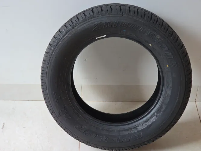 2 Pneus Bridgestone 215/65R16 102H