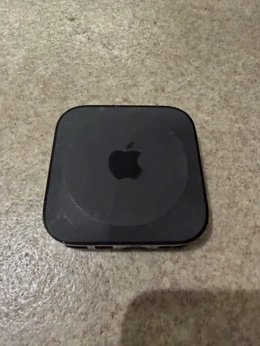 Apple TV 3ª Geração A1469 + Controle Original - Full HD 1080p