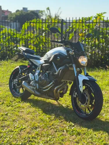 YAMAHA MT-07 BRANCA - 2016 | 35.140 KM's rodados |