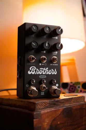 Chase Bliss Brothers Black edição especial 