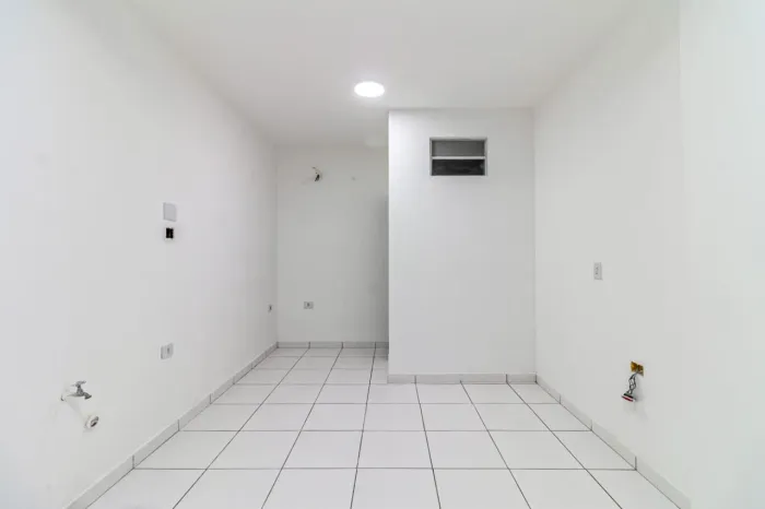 Loja na Avenida Professor Alfonso Bovero, 787 - Loja 50 m²