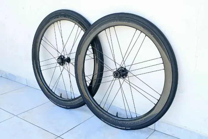 Par Rodas Campagnolo Bora WTO 45 Carbon Disc - Freehub HG - 1513g - Speed Road - Seminovas
