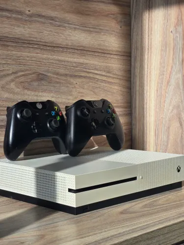 Xbox One S - Único Dono
