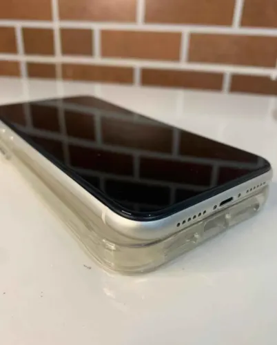 Iphone 11 sem datalhes 