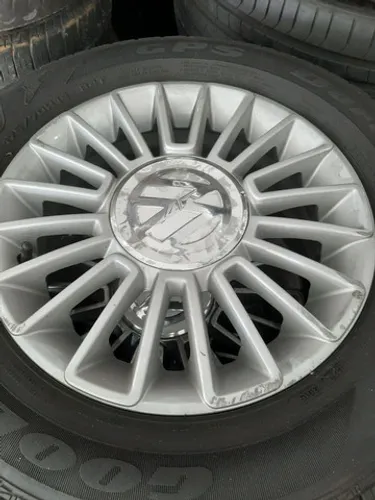 Roda aro 14 Volkswagen Up Prata original 