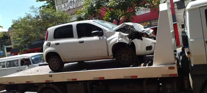 sucata para retirada de pecas fiat uno vivace 2015