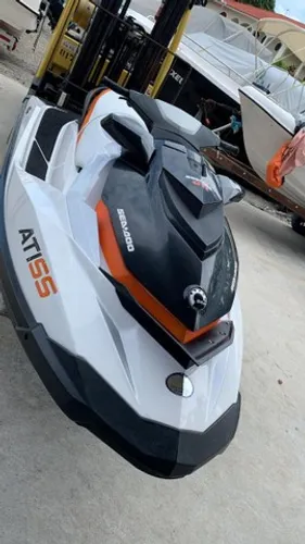 Jet  GTI  130 2013 e Jet GTS Pro 2011* Totalmente revisados