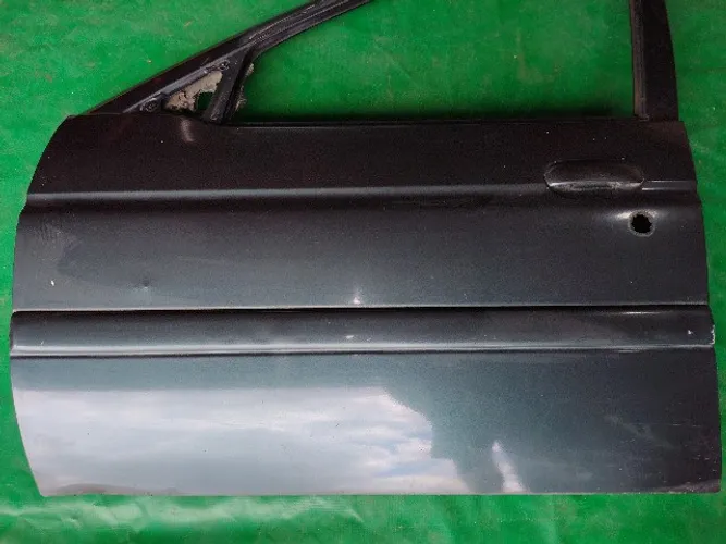 Porta Dianteira Esquerda Ford/Escort Zetec 4 Portas  1998/00.