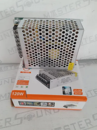 Fonte chveada. 12 volts. 10 amperes. Nova.