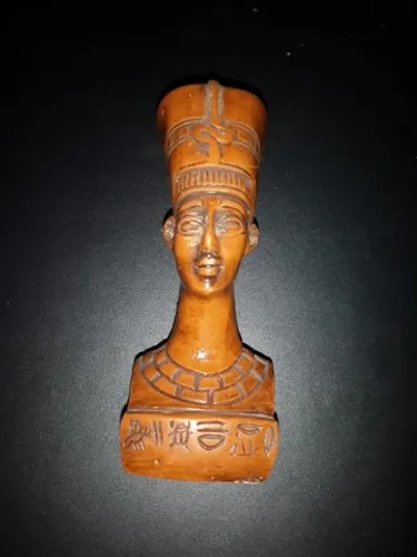Busto Egípcio