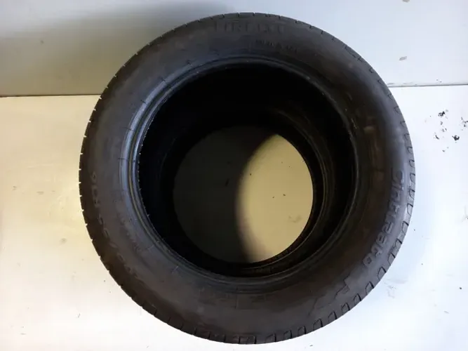 Par de pneus Pirelli 205/55 R16