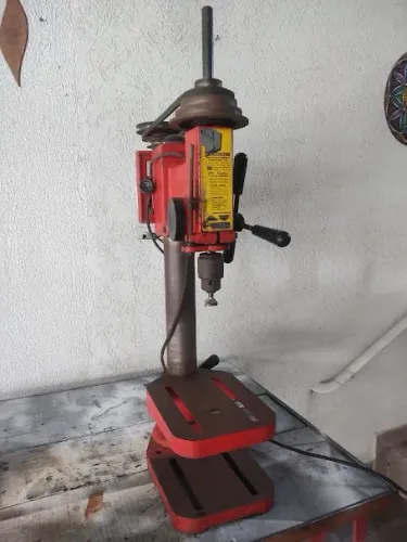 Furadeira de Bancada Starken 1/2 CV Monofasico 220V