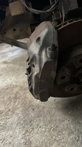 Par de pinça Touareg 4 pista em perfeito estado