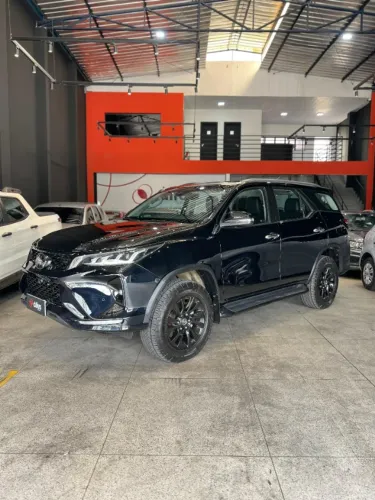 Toyota Hilux SW4 SRX 4X4 2.8 TDI 16V Dies. Aut. 2021