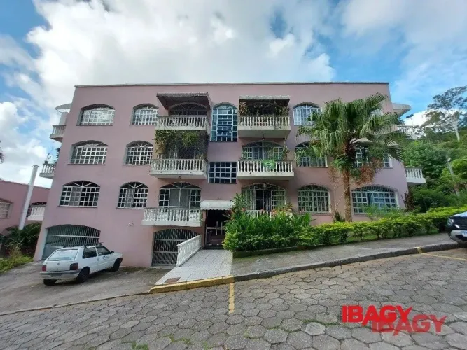 Excelente Apartamento 3 dormitório(s) em Pantanal - Florianópolis