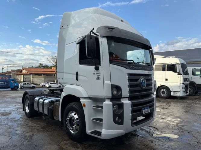 Vw 19360 2022 toco 4x2 rodas alumínio baixo km