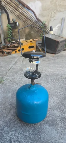 Lampião a gás antigo