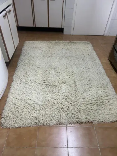 Tapete Sintético 1,98 Por 1,56 Já Lavado, Sem Defeitos
