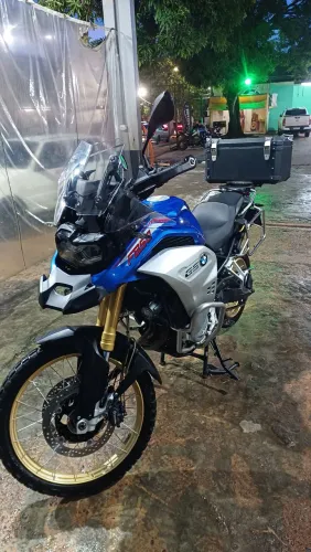 Vendo ou troco por carro estrada touro orok de preferecio 2020 posso da volta 