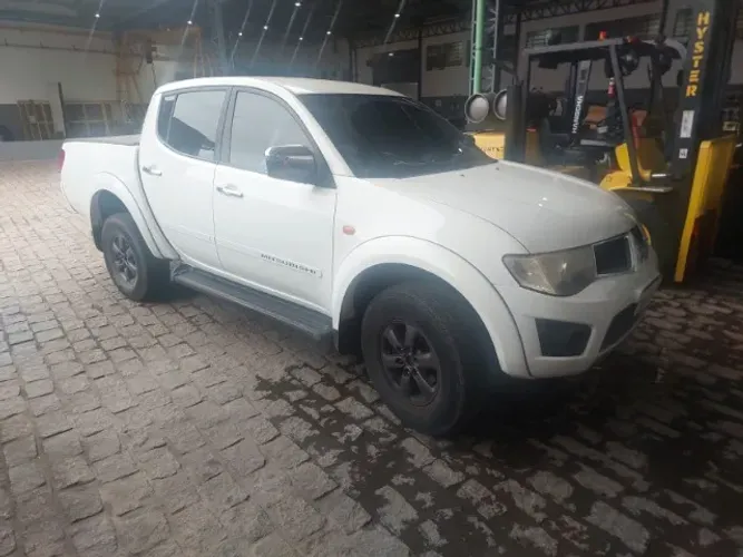 Mitsubishi L200 Triton HPE 3.5 CD V6 24V Flex Aut. 2012
