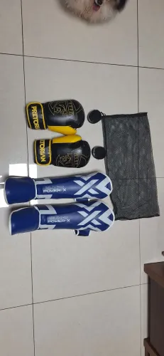 Kit Luva e Caneleira 