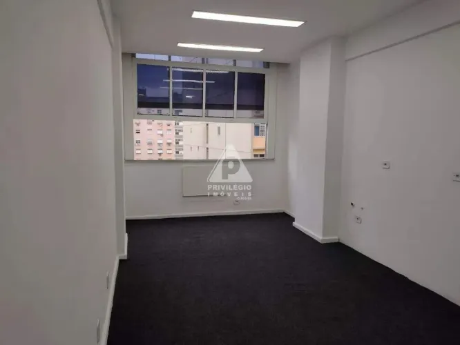 Sala comercial, 4 cômodos, andar alto, vista livre, 36 mts, em Copacabana!
