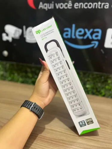 Luminária de Emergência DP LED LIGHT - 42 Leds - 2.400mAh 