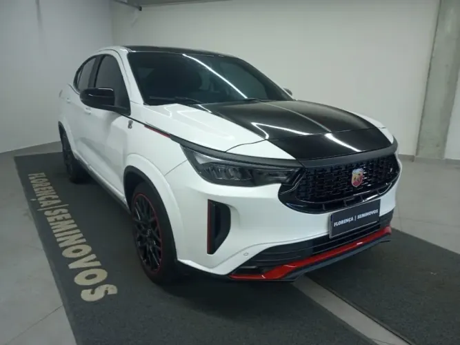 Fiat Fastback Abarth Turbo Flex 1.3 Aut. 2024