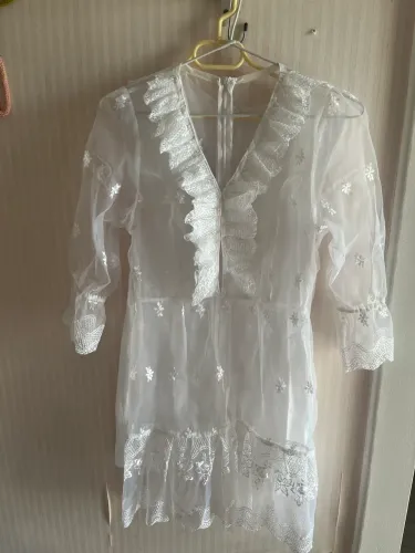 Vestido branco de renda