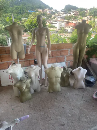 9 maniquins loja