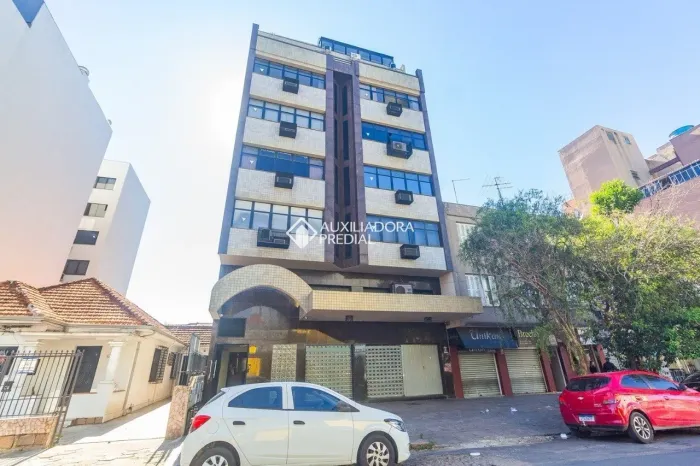 Sala Comercial à Venda no Passo da Areia - Espaço Funcional e Localização Estratégica.