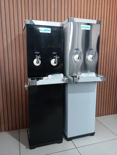 Bebedouros Industriais 25 Litros Preto e Inox
