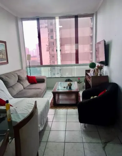 Apto, 90m², 2/4 no Ed. Banna