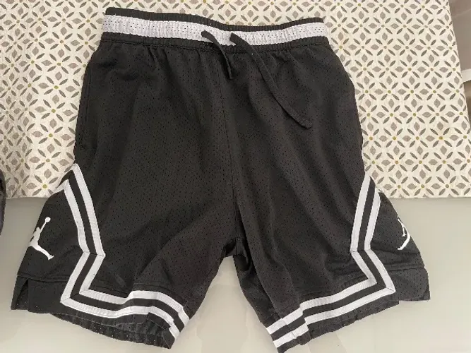 Bermuda Jordan Tam G