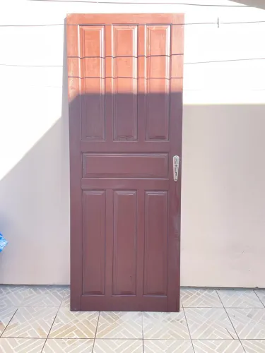 Porta Clássica de madeira maciça de alta qualidade - 2,08x0,79