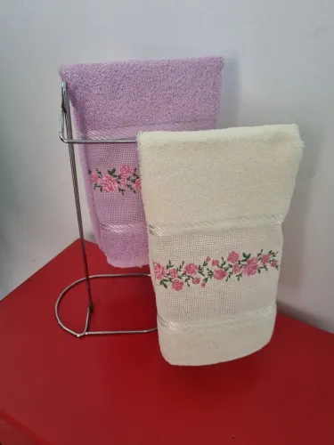 Kit 2 Toalhas Bordadas para Lavabo - Flores