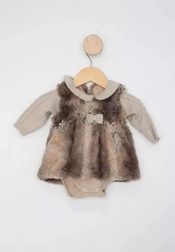 Body Vestido de Bebê com Detalhes em Pelúcia