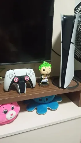 Vendo ps5 com carregador top de más nota fiscal. Na garantia de 6 mês ainda