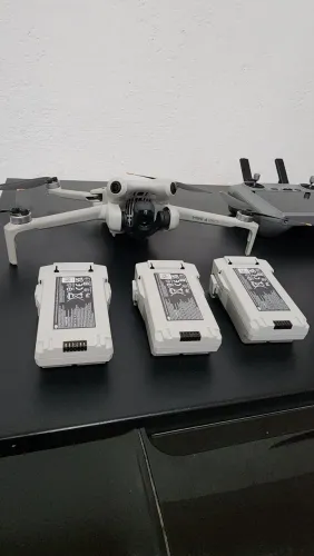 Drone DJI Mini 4 Pro Fly More Combo Plus / Estado de novo