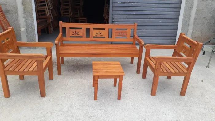 Bancos namoradeira Peroba-rosa 4 peças banco 1.60 2 poltronas e mesa $ 2.499,00 entregamos