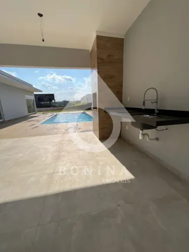CASA A VENDA ITUPEVA- 3 SUITES- PISCINA PRIVATIVA- LAREIRA- GARAGEM 5 CARROS- COND. COMPLE
