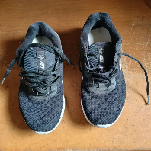 Vendo esse tênis Nike preto n 36 original