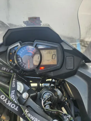 Moto Kawasaki versys  2023  