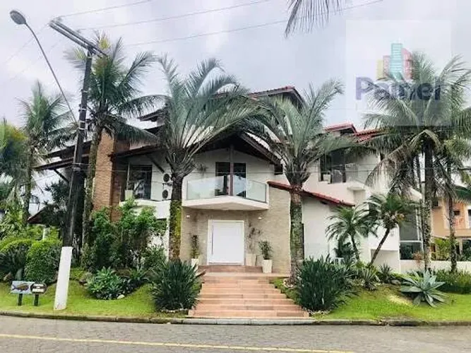 Casa de Condomínio em Hanga Roa - Bertioga, SP