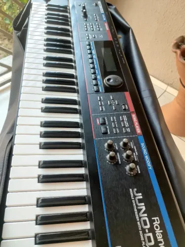 Teclado jono DI em estado de novo