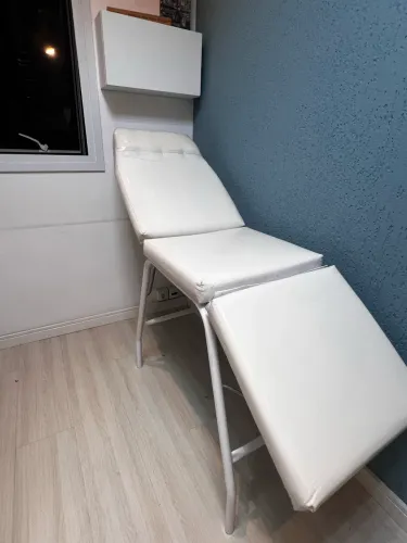 Maca reclinável branca estética 