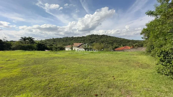 Estância Zaúna - Condomínio Estância Zaúna, 4000 m², Topografia plana.